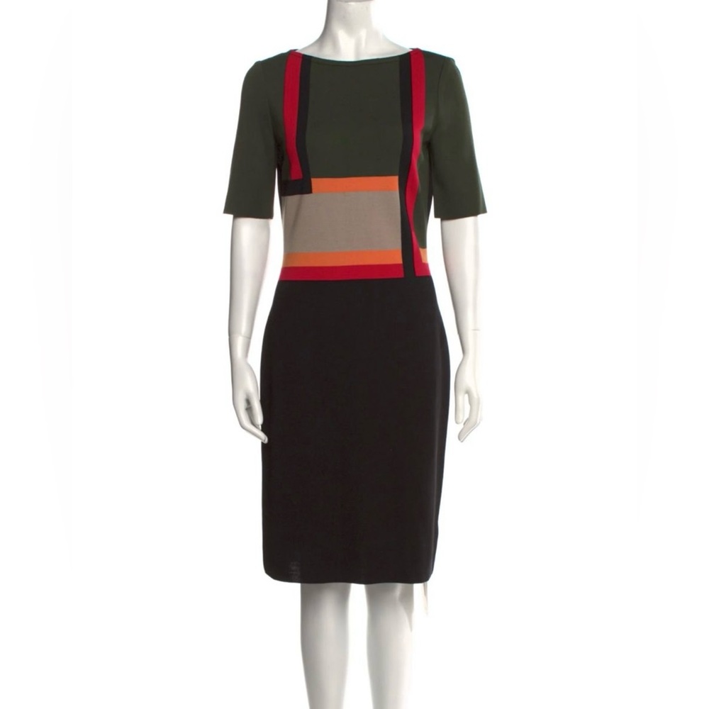 St. John Black and Red Sheath Dress Short Sleeve Crew Neck